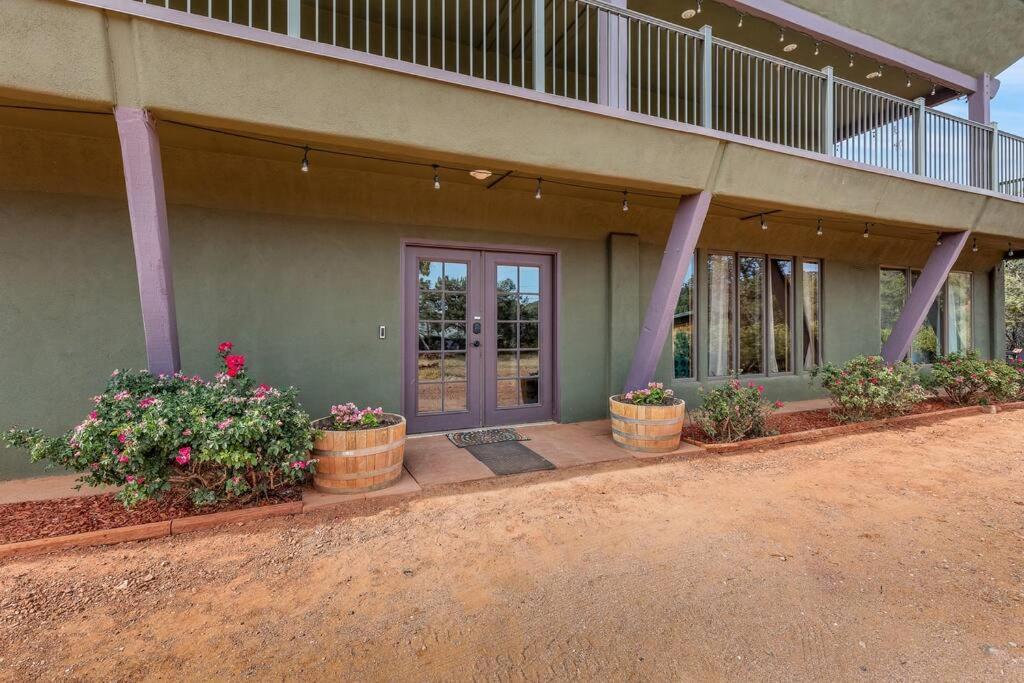 Close To Fresh Creek! Sleeps 12 ~ Amazing Views W/Serene Open Space ~ Hot Tub + Game Room ~ Trails Outside Sedona Exterior foto